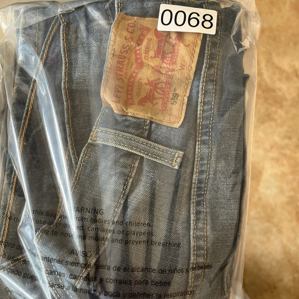 LEVI'S 559 RELAXED STRAIGHT FIT STRETCH MENS JEANS SZ: 40 x 37 RARE FIND NWT